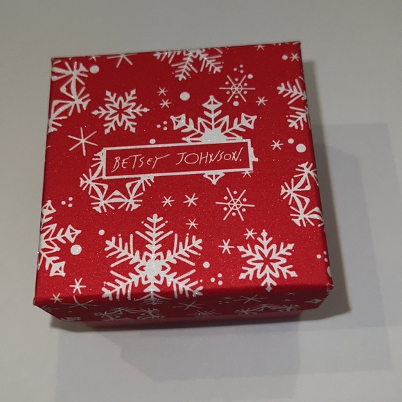 NIB Betsey Johnson Earrings - Picture 3 of 5